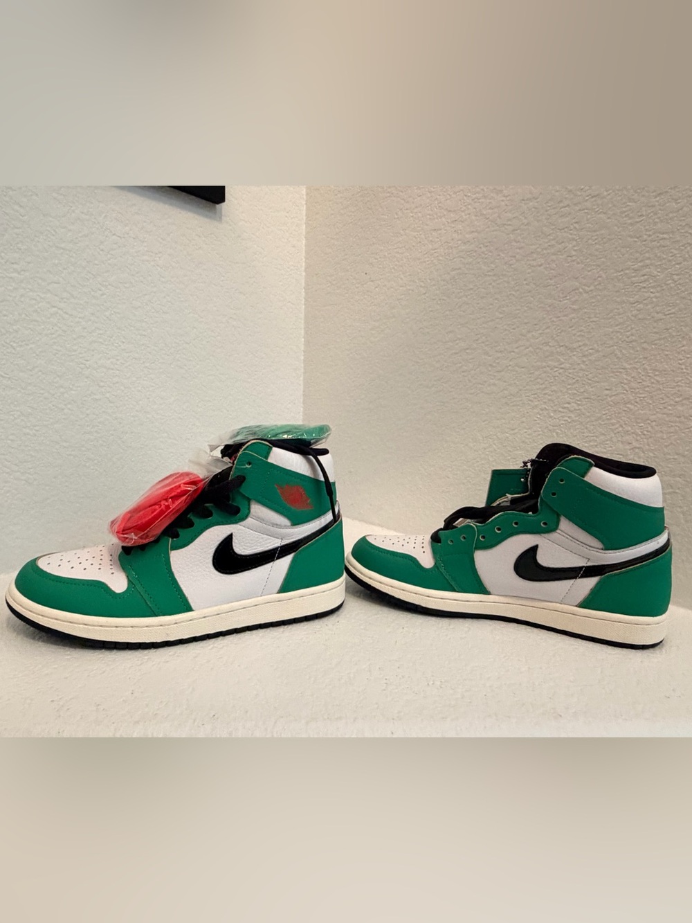 Nike Women’s High-Top Sneakers Green White Black